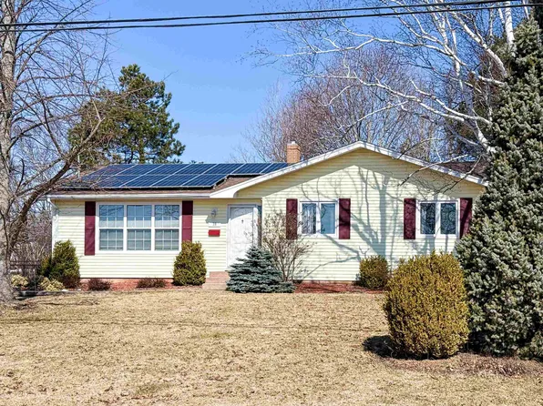 38 Gates Dr W, Charlottetown, PE C1E 1R8