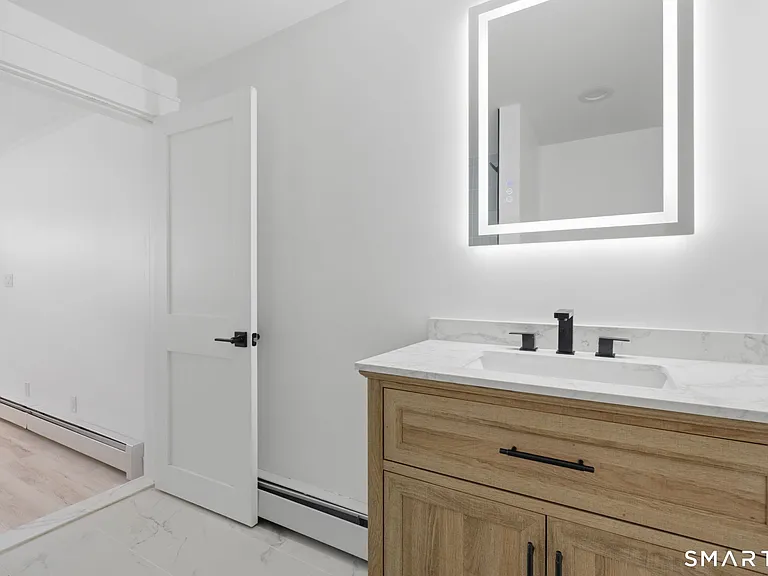 765 Norwich Ave — Photo 22