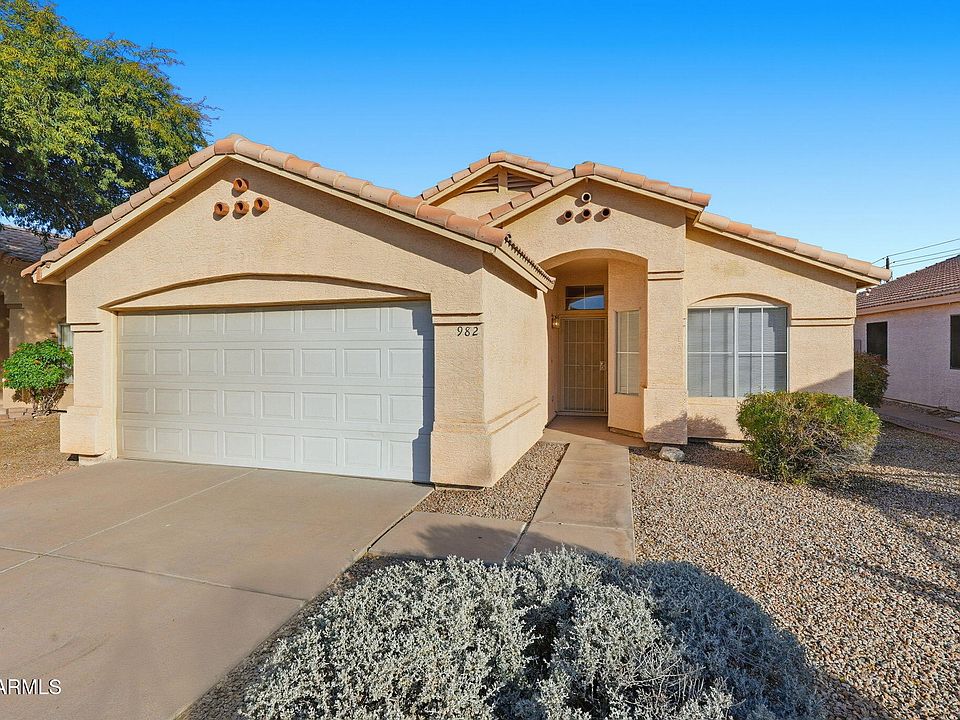 1st image of 982 E CARLA VISTA Place