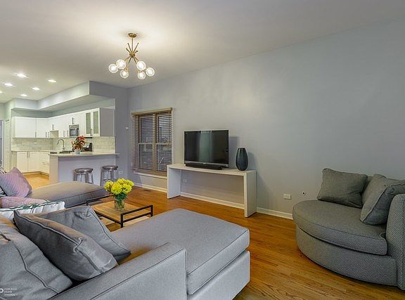 5th image of 3809 N Lincoln Ave #2