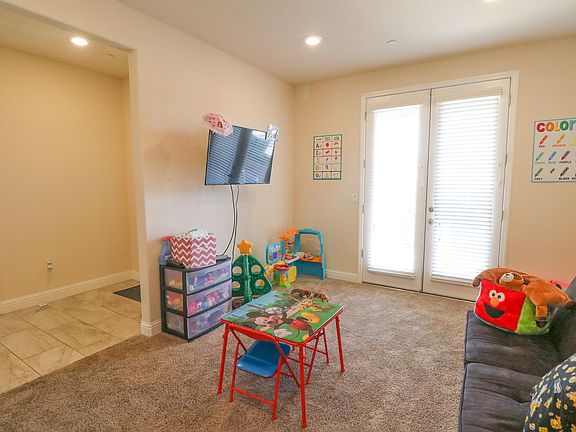 5th image of 2421 N Leslie Ct
