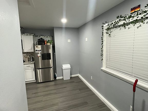 3rd image of 2241 Aspenwood Dr #1