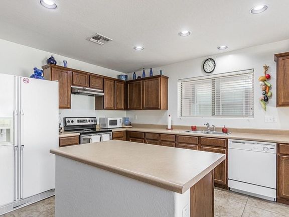 2nd image of 18366 W Arcadia Dr
