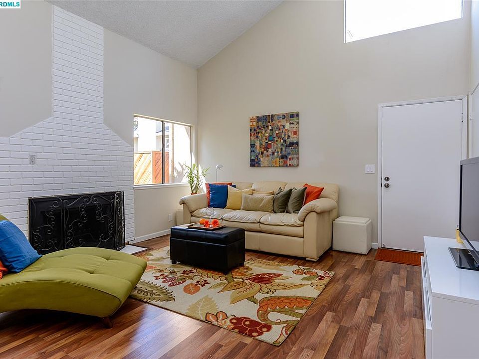 1st image of 27769 Pistachio Ct