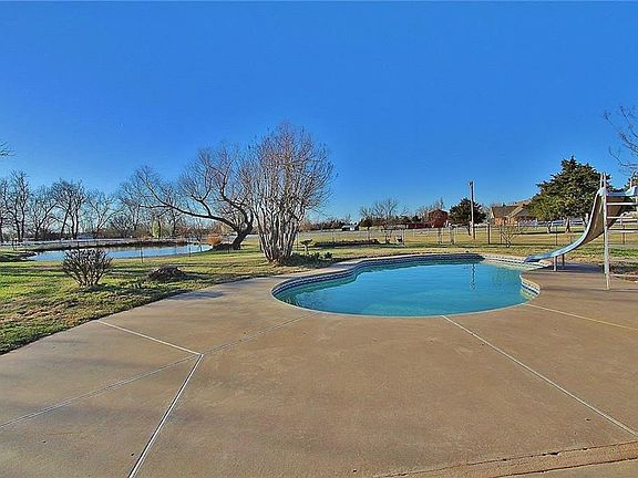 4th image of 5901 Stewart Dr