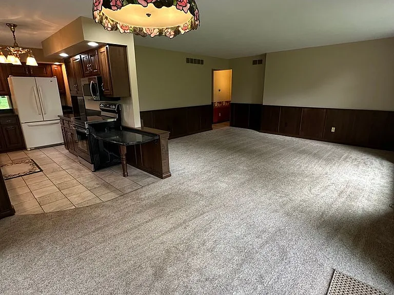 1512 Winsted Dr — Photo 8