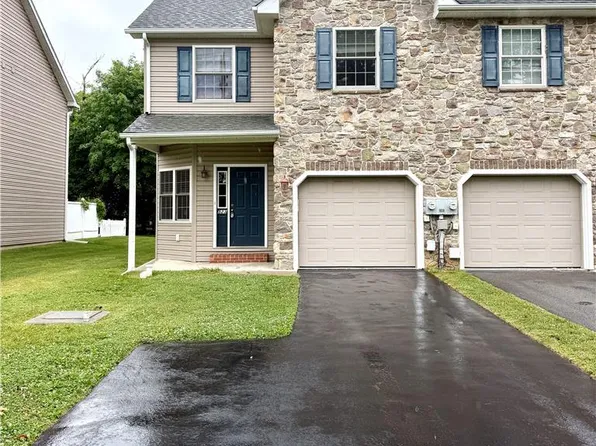 523 Kemmerer Ln, Allentown, PA 18104