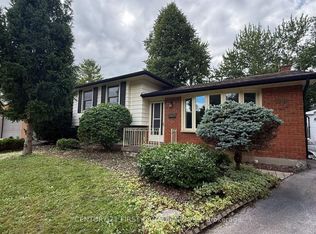 80 Rollscourt Pl, London, ON N6G 1M2