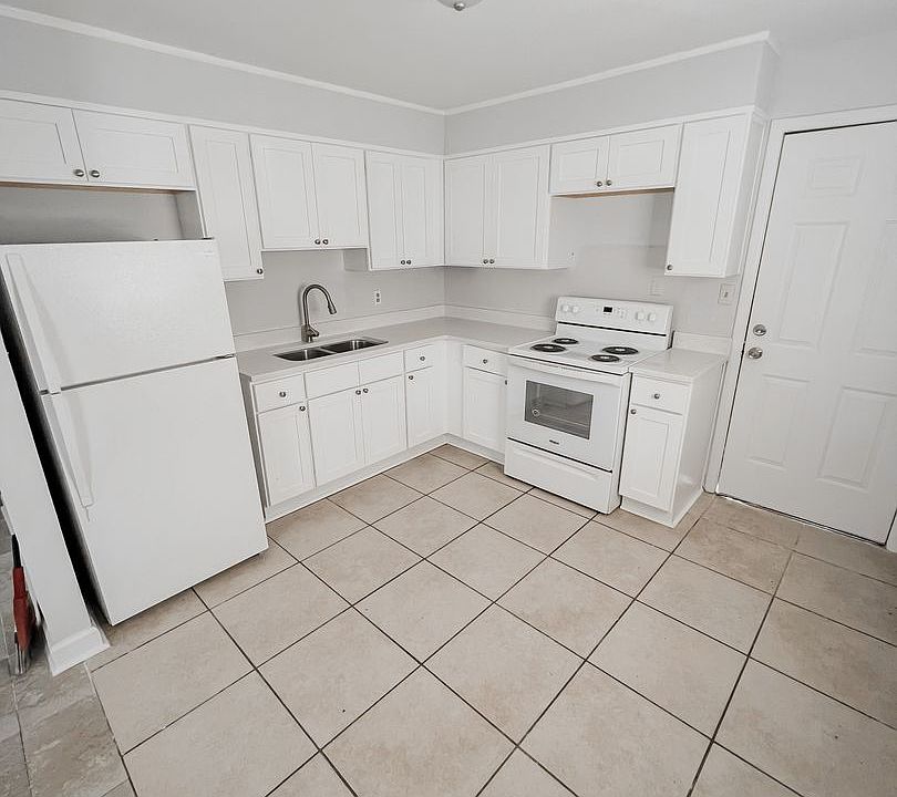 1st image of 701 Oaklawn St #6