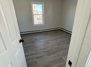 92 Perry St FLOOR 3, Central Falls, RI 02863