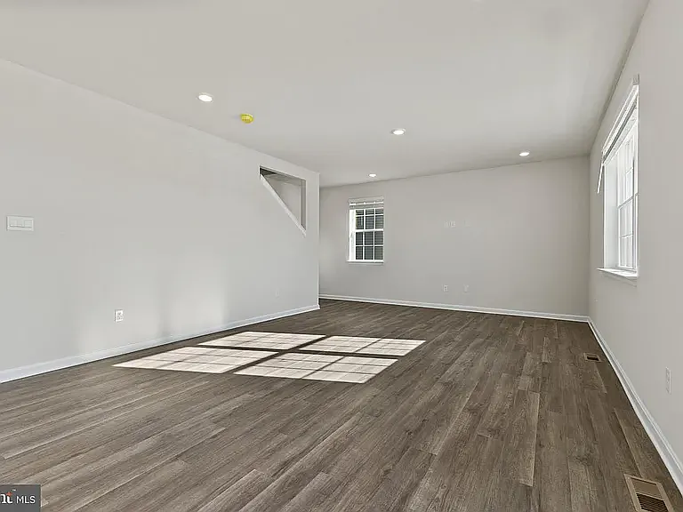 574 Atkinson St — Photo 25