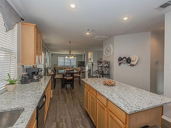 5th image of 5337 Vestia Dr