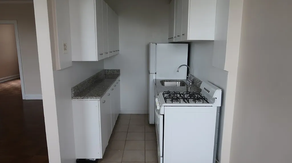 2 bed, 1.0 bath, 1000 sqft, $1,850 — Photo 3