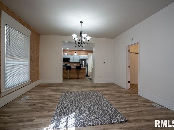 5th image of 1004 Jefferson Ave