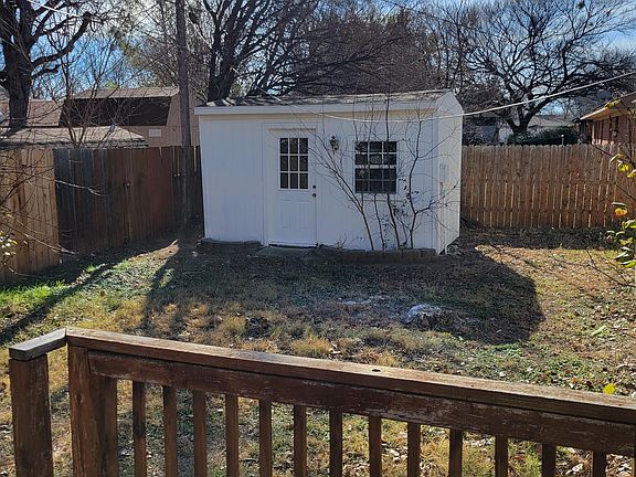5th image of 207 S Wigham St