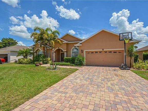 2nd image of 324 Terranova Blvd