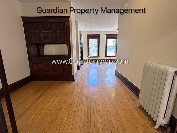 5th image of 1907 Lyndale Ave S APT 10