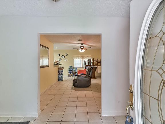 3rd image of 18222 Wild Oak Dr