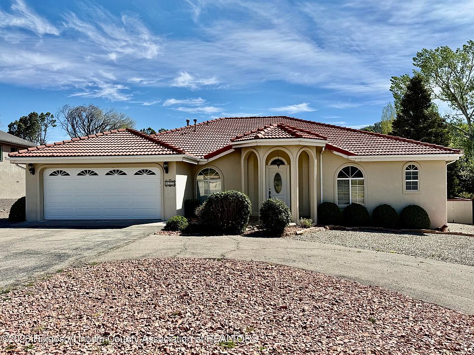 1st image of 125 Sarah Ln