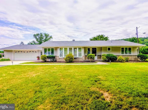 118 Locust Dr, Everett, PA 15537