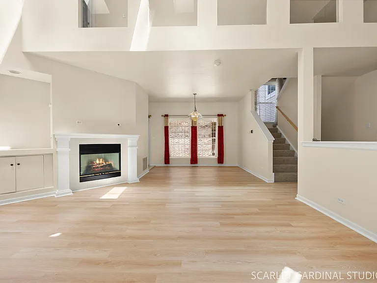 1602 Astor Ave — Photo 3
