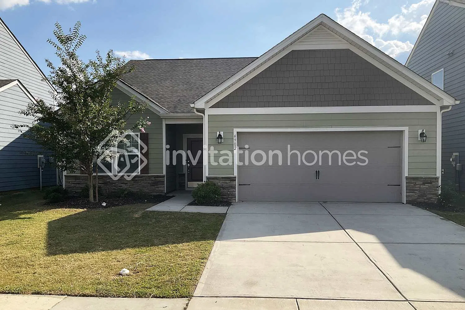 4902 Staffordshire Ln Charlotte, NC 28213 — Photo 1