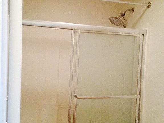 3rd image of 602 Vandalia Ave #1