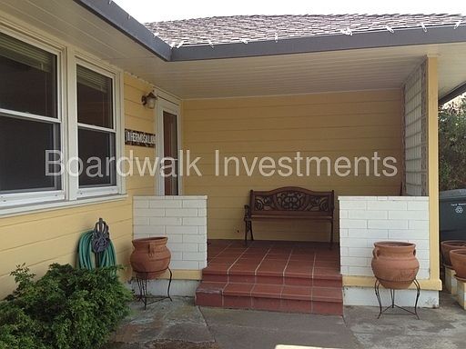 1st image of 1 Hermosa Ln