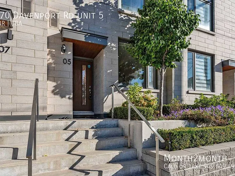 270 Davenport Rd #5 — Photo 35