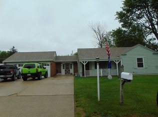 2105 E Grace Ct, Muncie, IN 47302