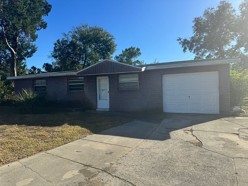 1st image of 1343 Idlewild Dr