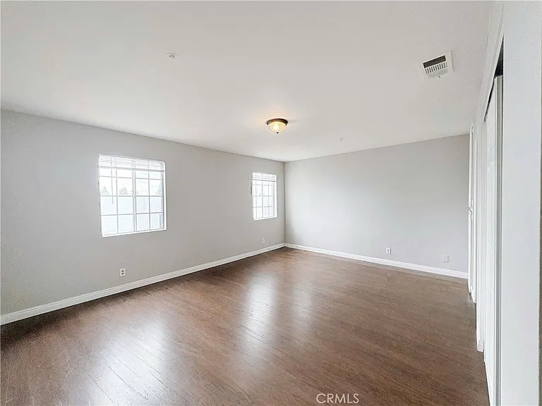 877 S Greenwood Ave — Photo 10