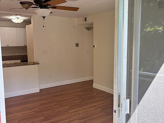 5th image of 298 Commercial St APT 22