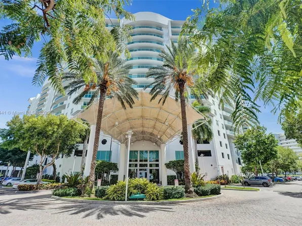 7900 Harbor Island Dr #Penthouse 15, North Bay Village, FL 33141