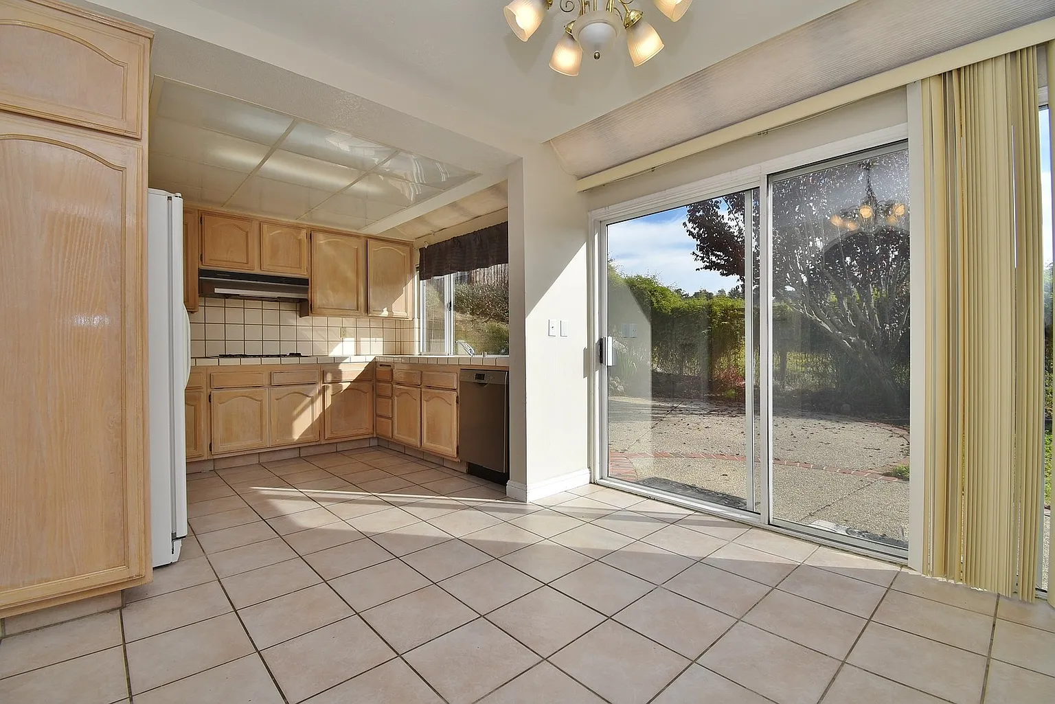 6485 Ridgewood Dr photo 1