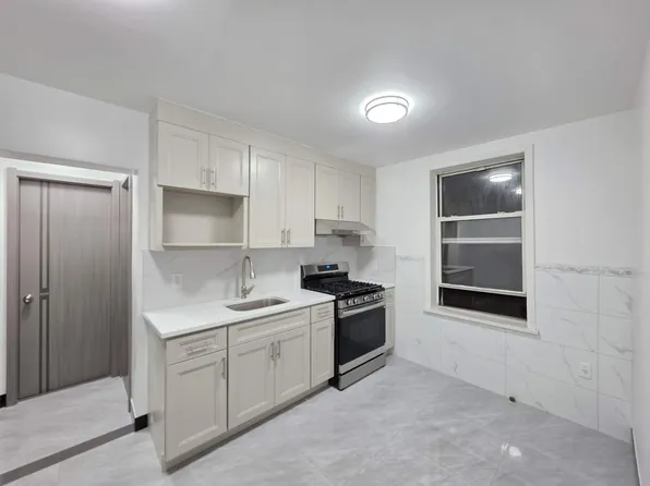 1382 W 7th St Floor 2, Brooklyn, NY 11204