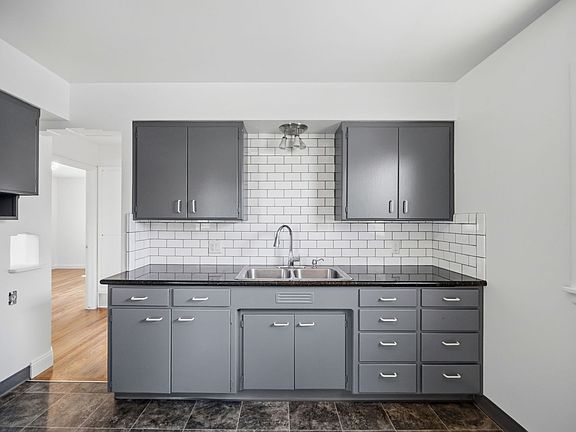5th image of 4127 W Broad Ave