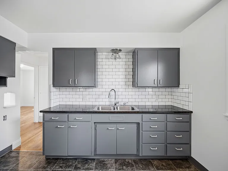 4127 W Broad Ave — Photo 5