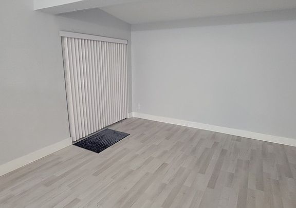 4th image of 3391 SW 21st St #2