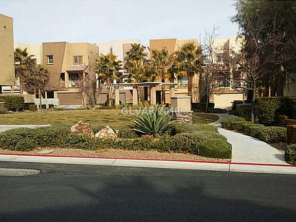 3rd image of 9326 Hopcroft Ave