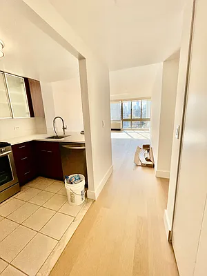 Rented by Cushman & Wakefield (Management) | media 14