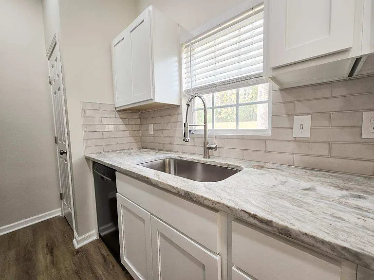 1162 Owen Cir — Photo 9