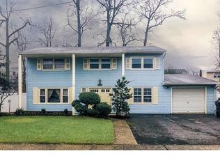 46 Timberlane Dr, Colonia, NJ 07067
