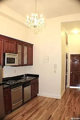 Rented by Oxford Property Group | media 19