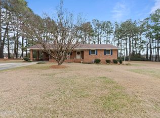 386 Outlaws Bridge Rd, Albertson, NC 28508