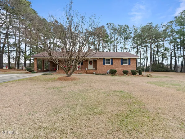 386 Outlaws Bridge Road, Albertson, NC 28508