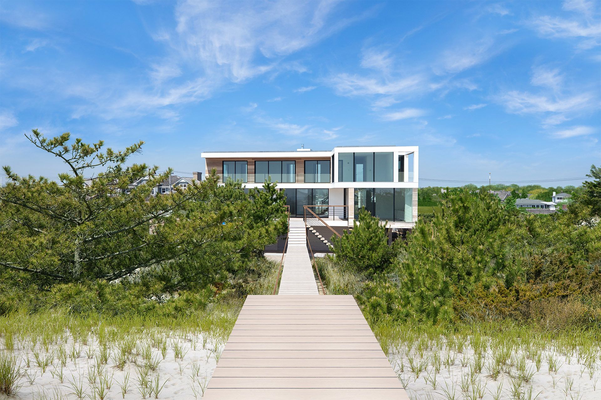 90 Dune Rd, Quogue, NY 11959 Out East