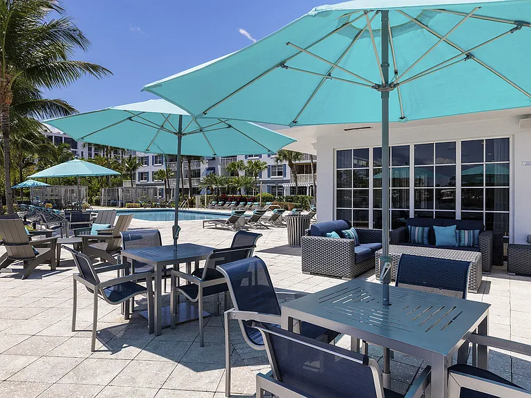 Bermuda Cay — Photo 20