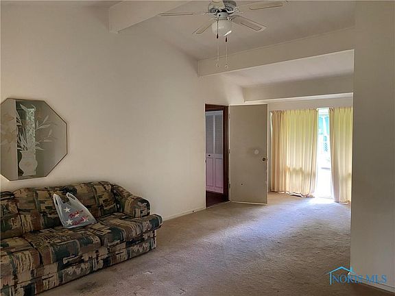 2nd image of 3346 Queenswood Blvd