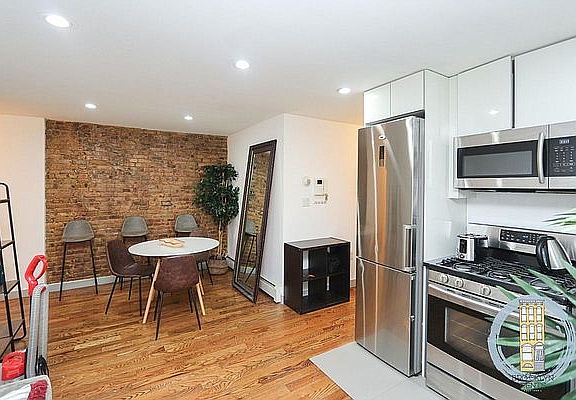 2nd image of 130 New York Ave #1B